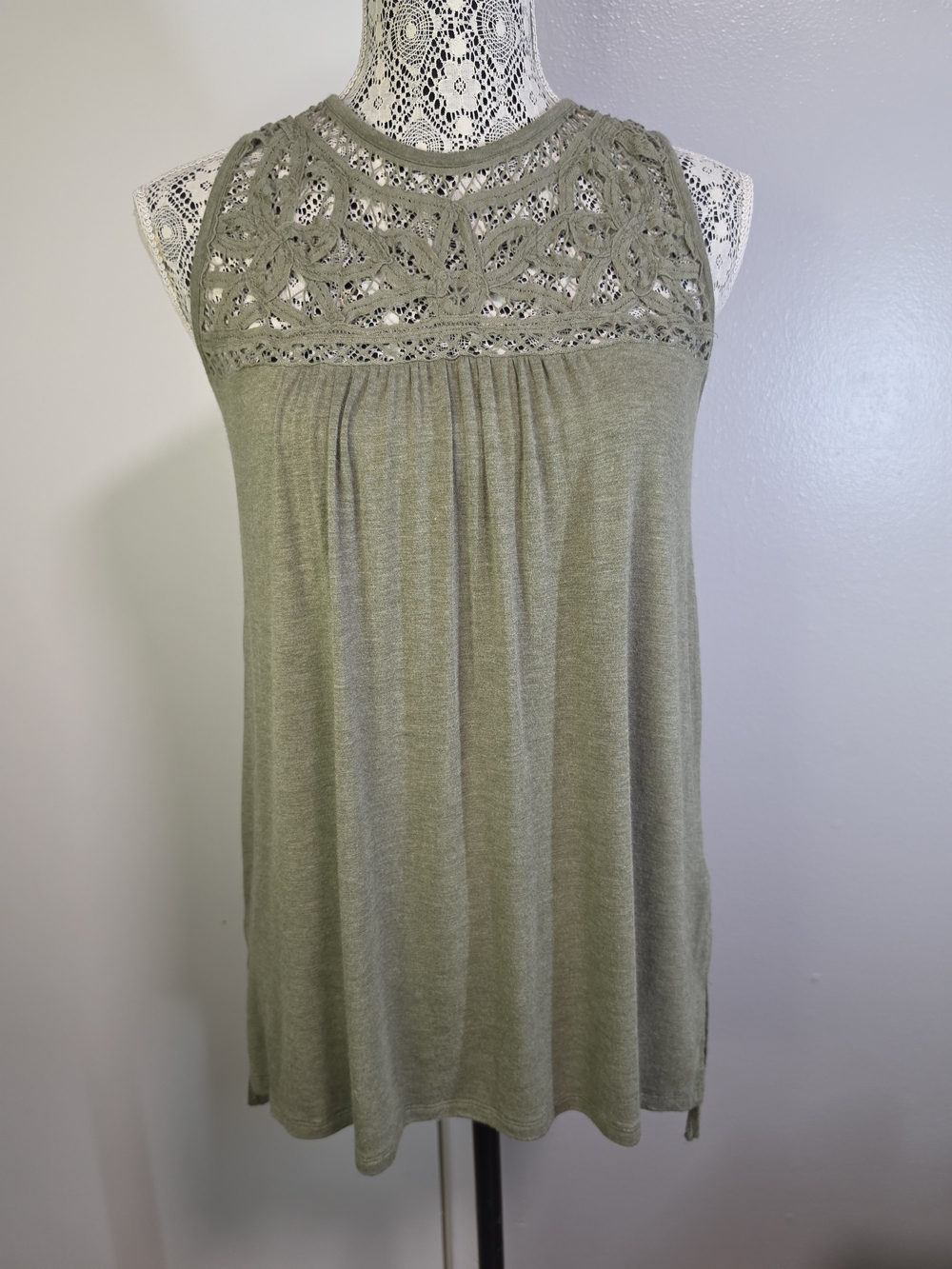 French Laundry Olive Green Floral Crochet Lace Sleeveless Tunic Tank Top S